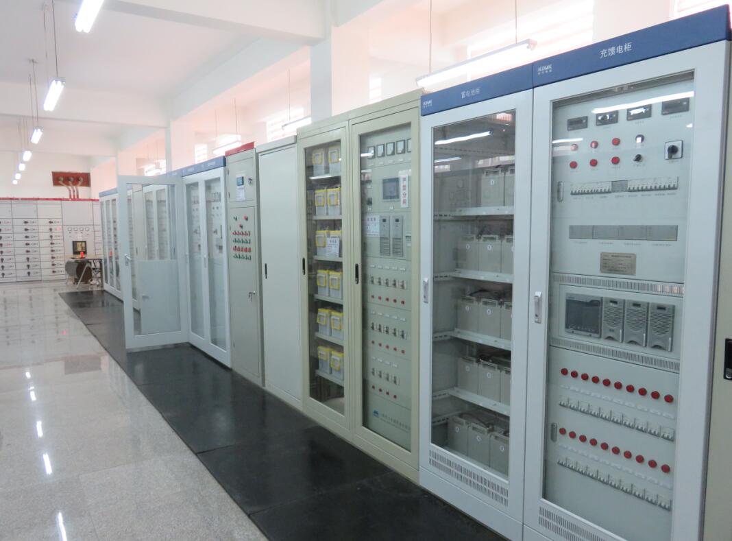 武汉市东湖泵站100Ah/220V 直流屏现场